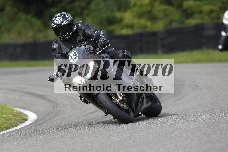 /53 16.09.2025 Track Day Domi Aegerter ADR/Gruppe gruen/44